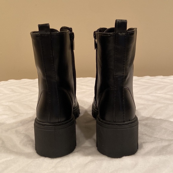 NWT Black Boots - Picture 3 of 6